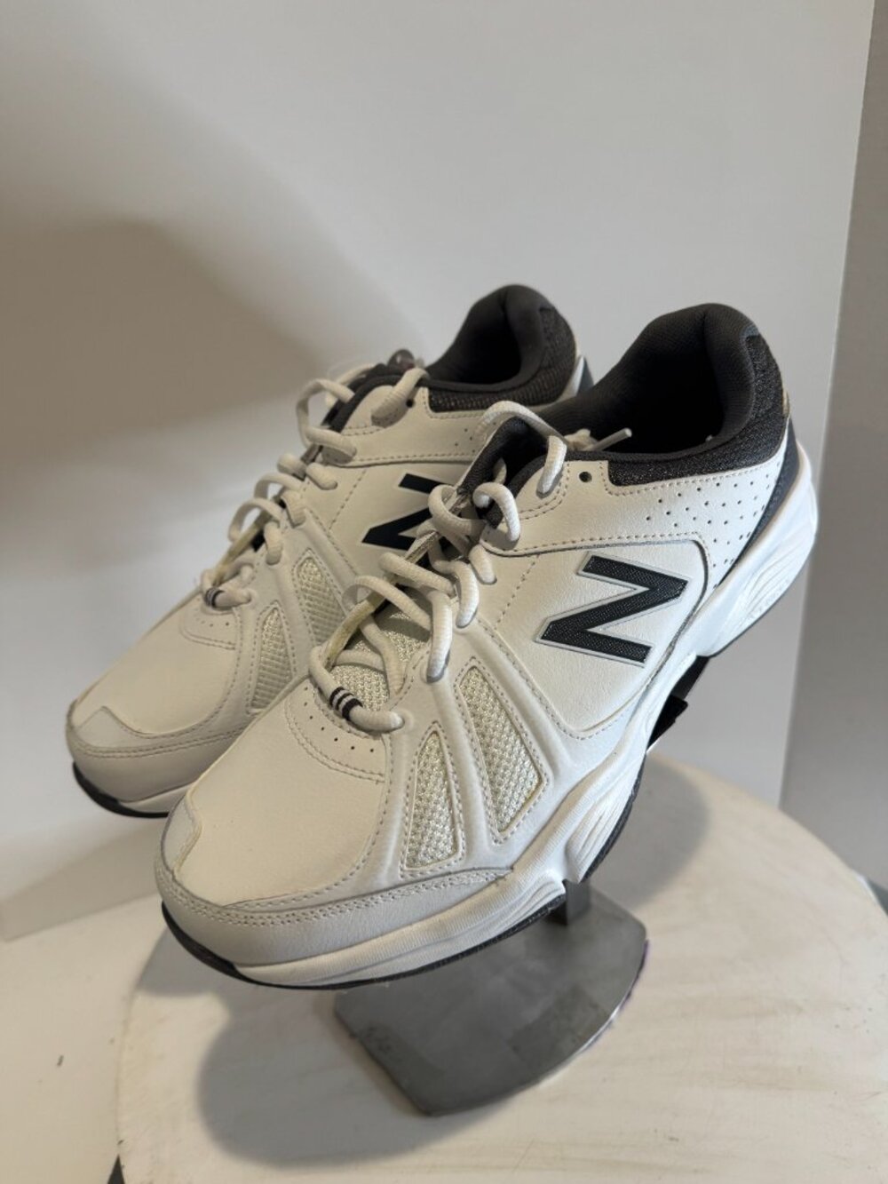 New Balance 519 v2 MX519WG2 Men’s 4E Wide White/Black Cushioned Sneakers